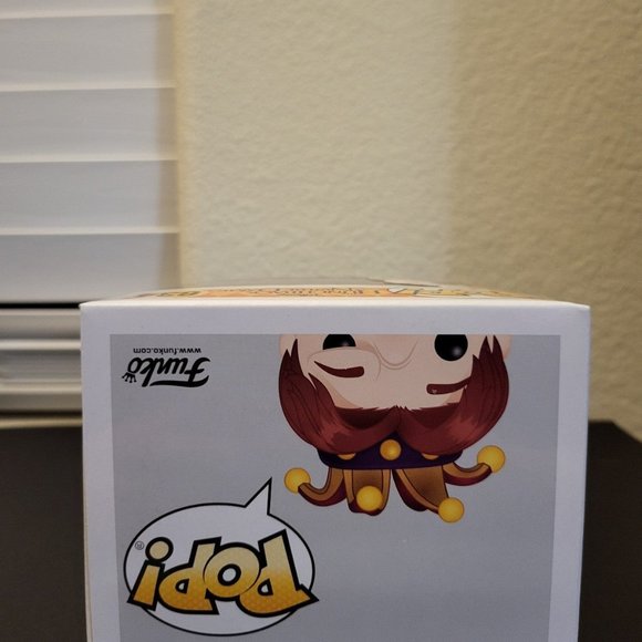 Disney The Hunchback of Notre Dame Quadimodo (Fool) Funko Pop - Picture 5 of 8